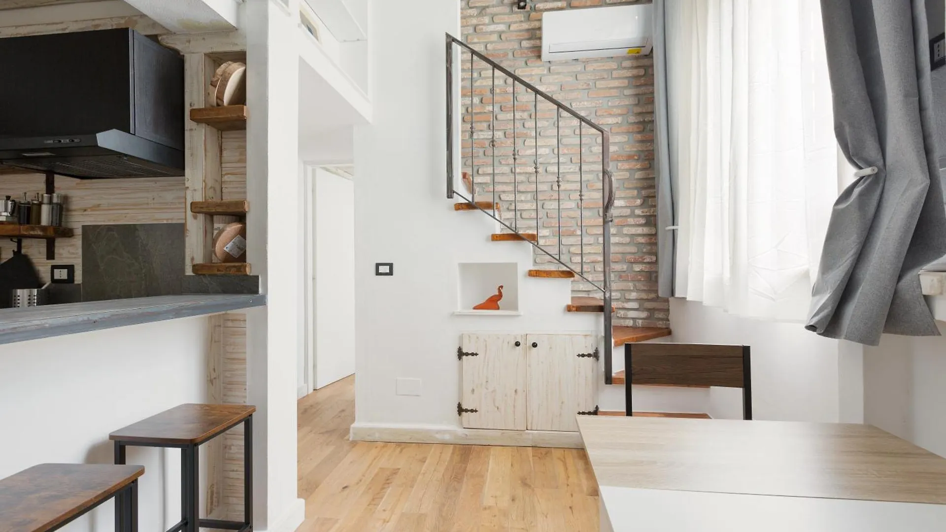 Apartment Appartamento Su 2 Livelli- Universita Iulm Milan